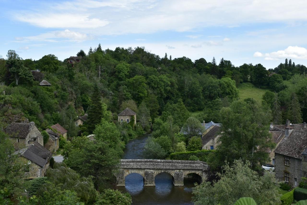 Gite du Pont Saint-Céneri-Le-Gérei dans les Alpes Mancelles Villa Esterno foto