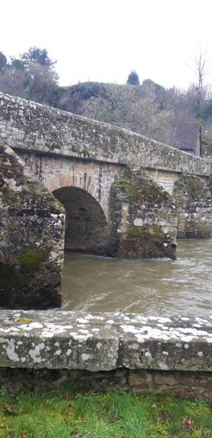 Gite du Pont Saint-Céneri-Le-Gérei dans les Alpes Mancelles Villa Esterno foto